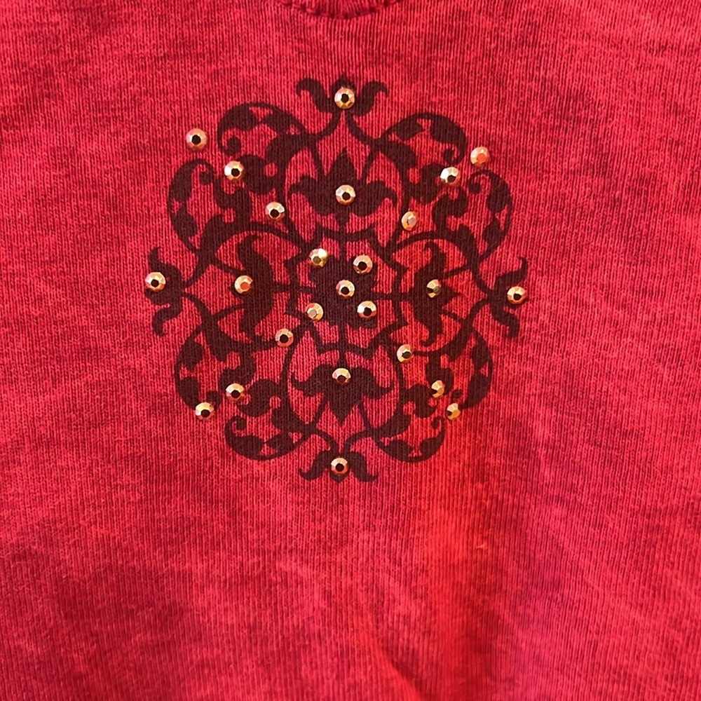 Apt 9 Red V-Neck T-Shirt with Embellishment - Picture 2 of 7